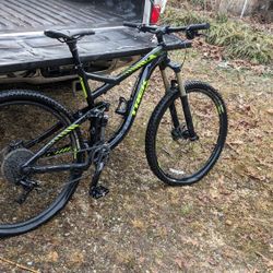 Trek Remedy 8 29er