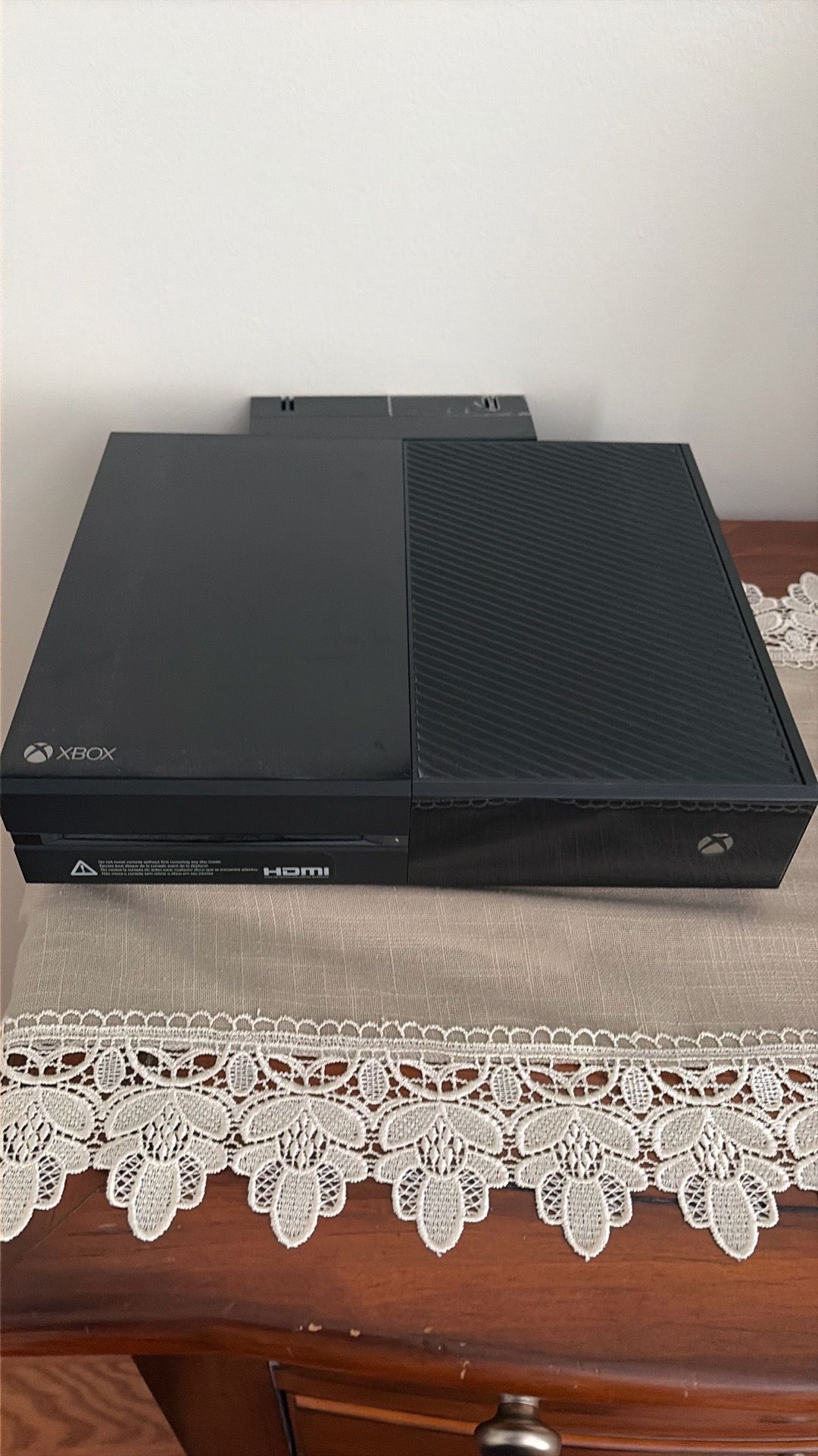 Xbox one with controller and Forza horizon 2 disc