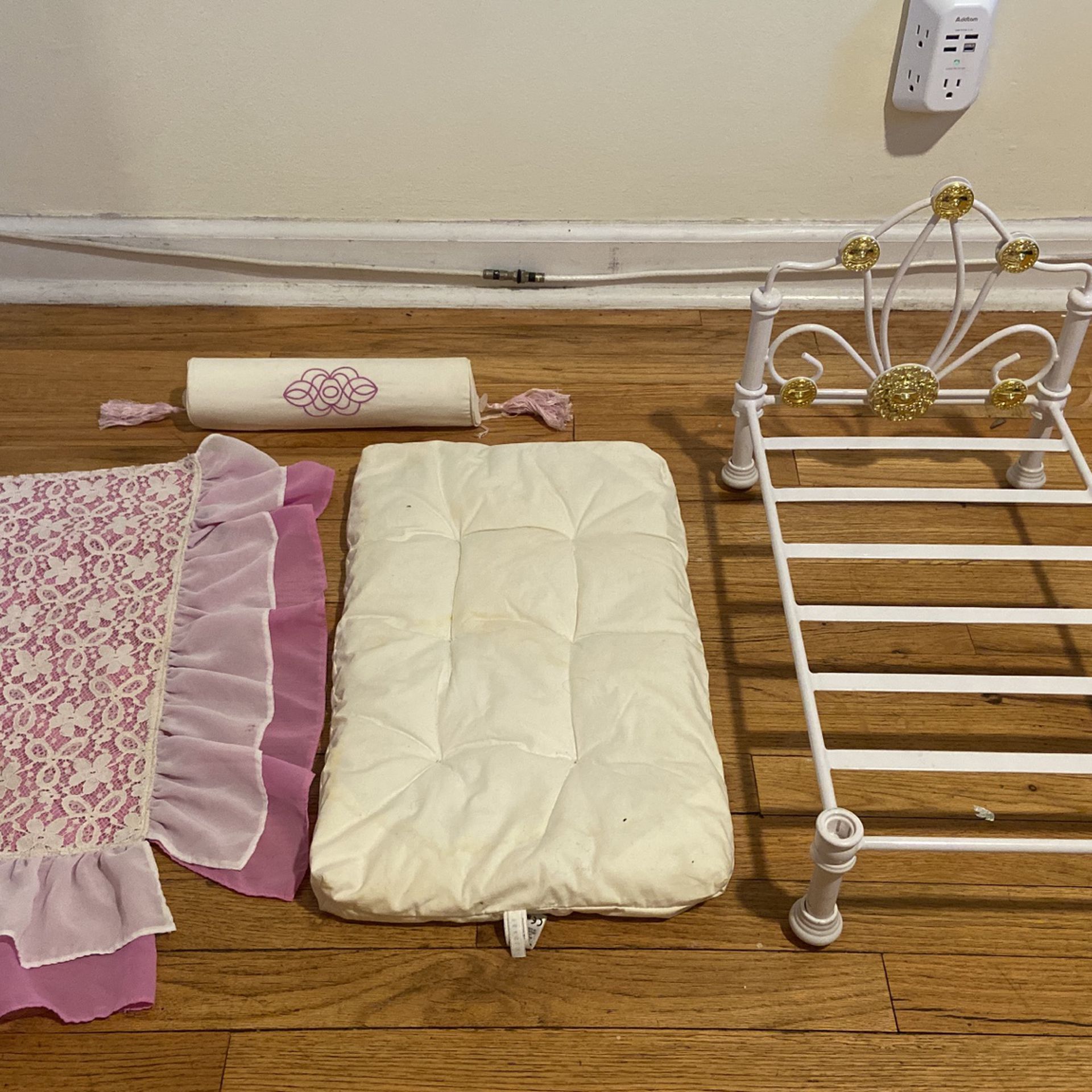 American Girl Doll Bed for Sale in Queens, NY - OfferUp
