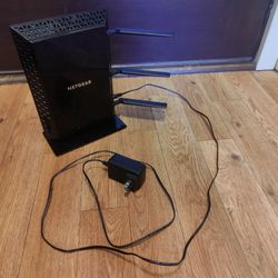Netgear Range Extenders
AC1900 WiFi Mesh Extender (EX7000)