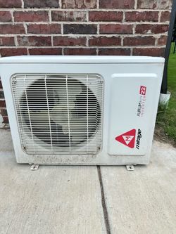 Mirage 12,000 btu ductless minisplit air conditioner