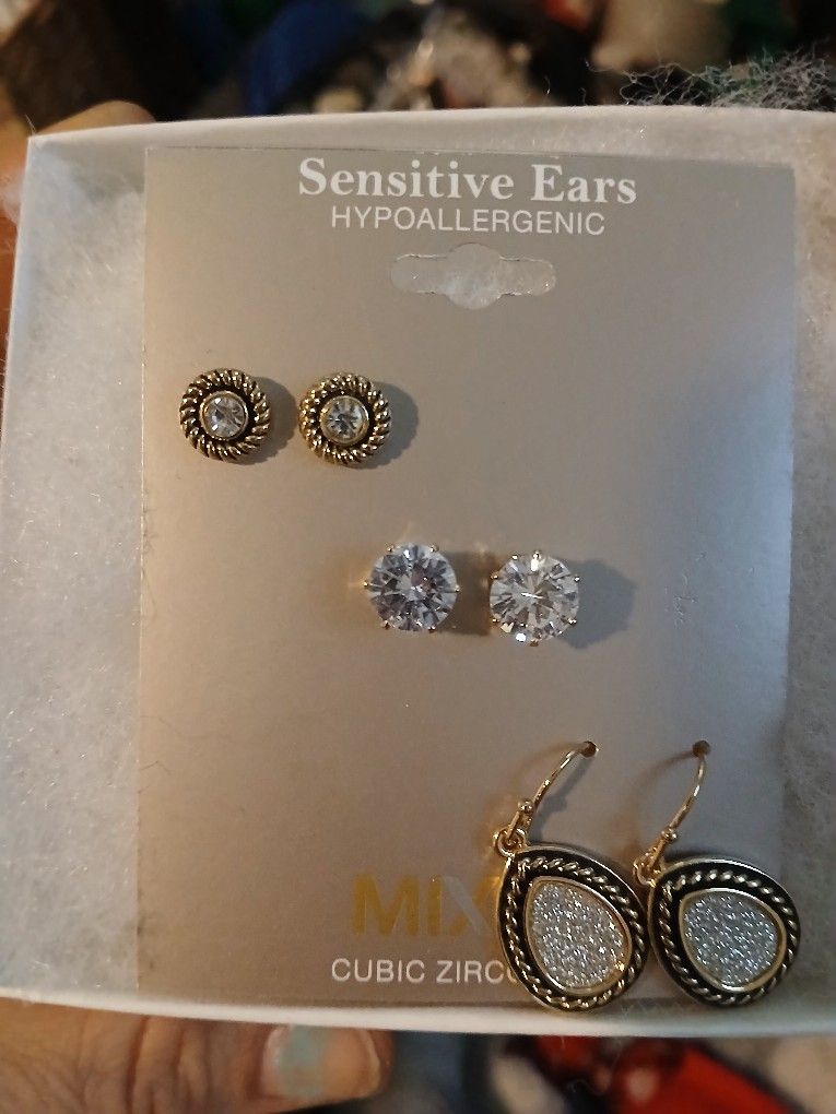 Earings