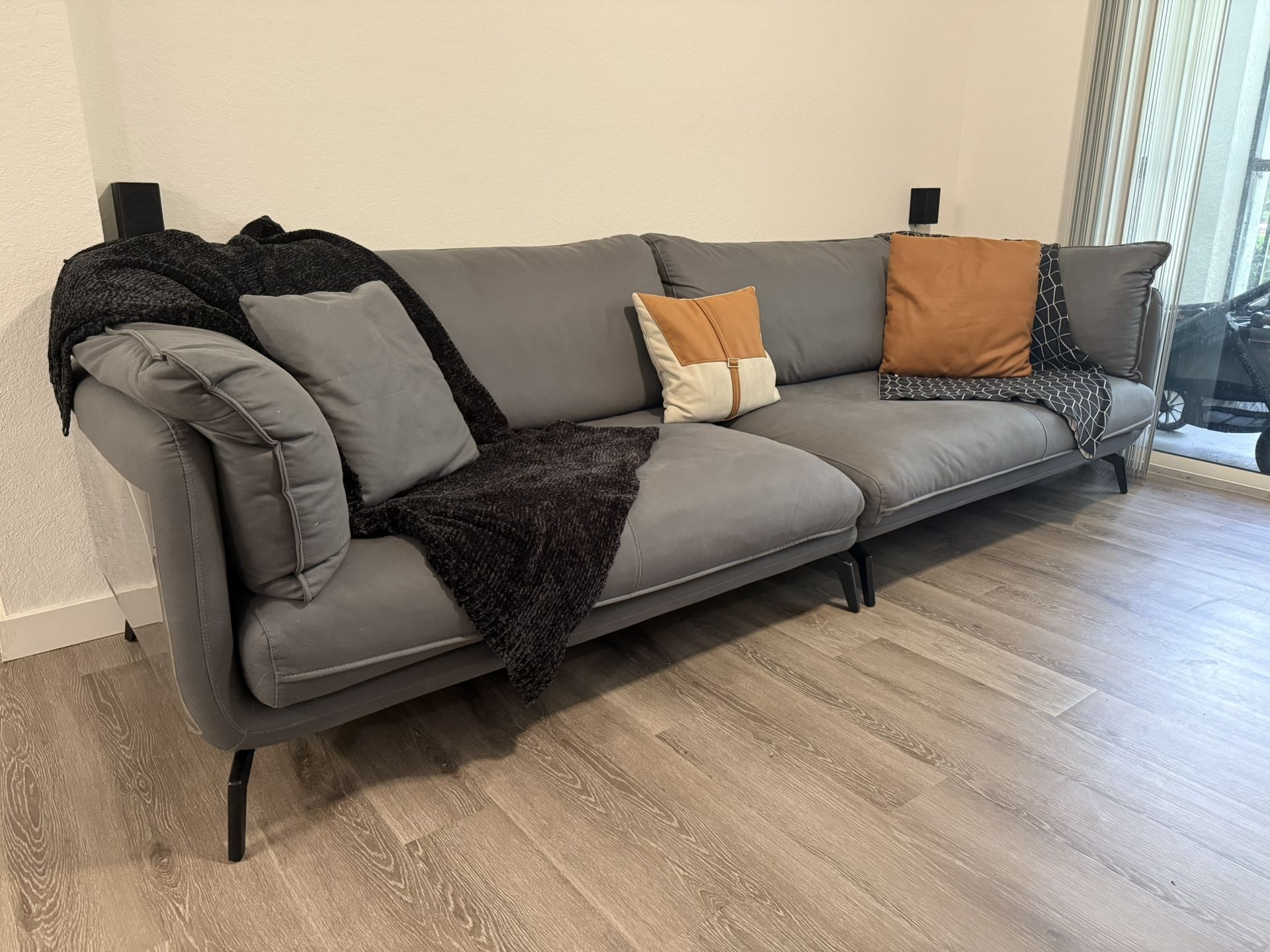 🔥MUST TO GO / 110” Modern Fabric Sofa, Gray