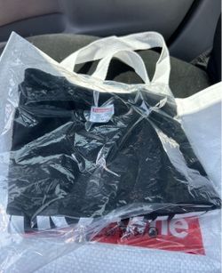 Supreme Tee