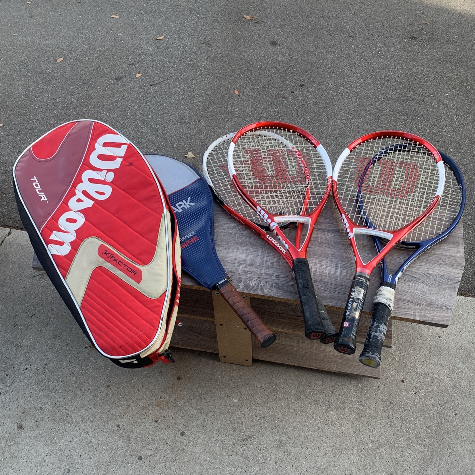 Set of 5 Tennis Rackets and Bag