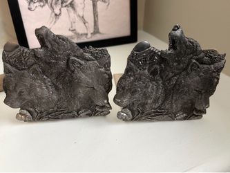 Pewter wolf book ends