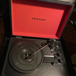 CROSLEY CRUISER PLUS BLUETOOTH RECORD PLAYER