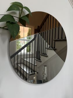 Round Wall Mirror