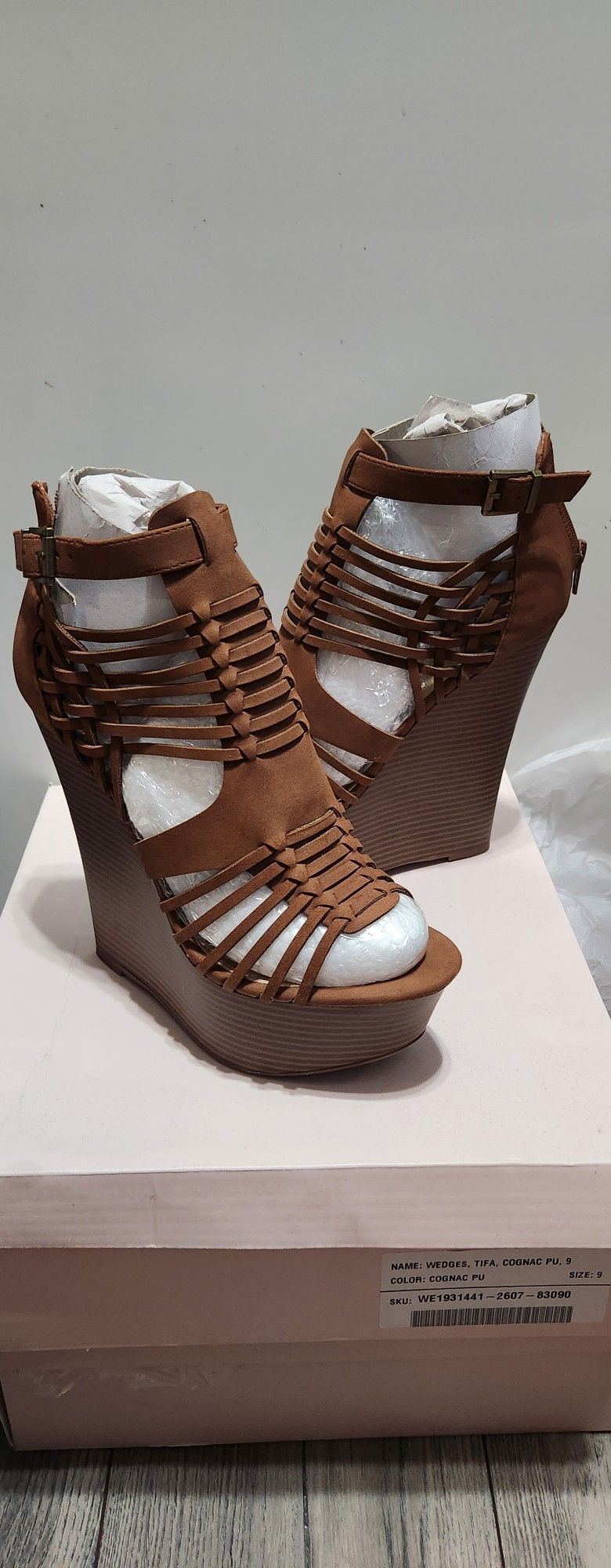 Cognac Wedges