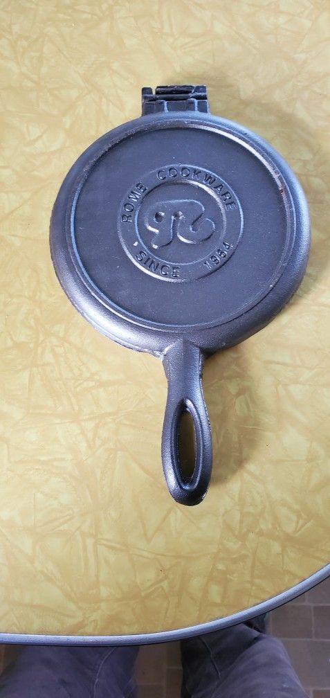 Rome Cast Iron Waffle Iron