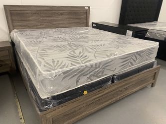 $180
GET 2 TWIN MATTRESSES ONLY $180 2 FULL MATTRESSES ONLY $240 2 QUEEN MATTRESSES ONLY $360👀