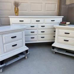 3pc bedroom set in greige refurbished