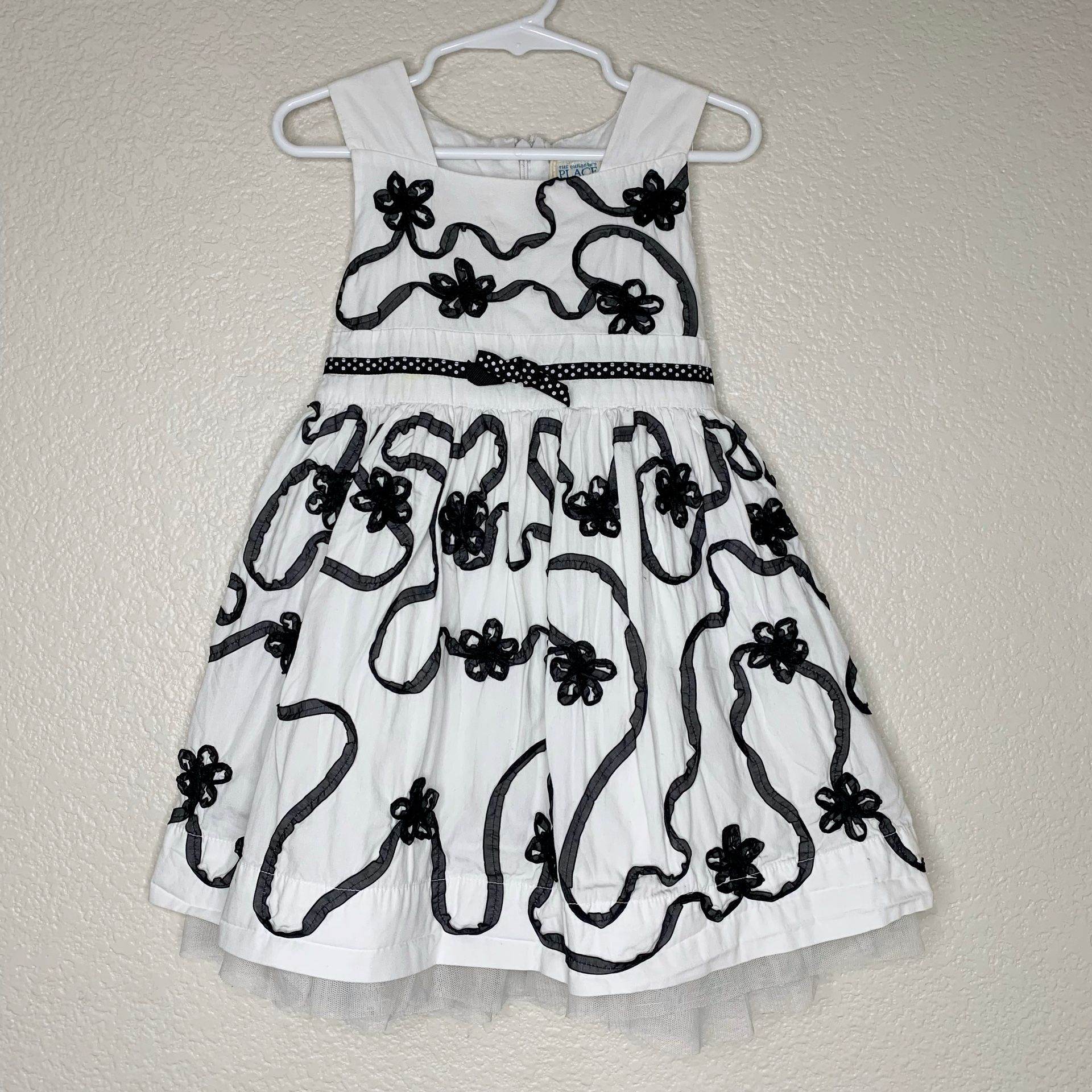 The Children’s PLACE Toddler Girl Size 3T Raised Floral Swirl Pattern Dress