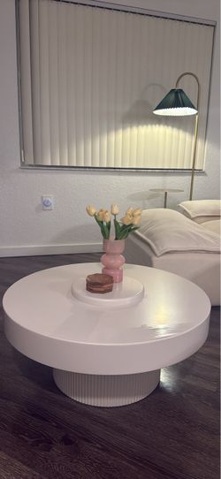 Round White Coffee Table with Ribbed Base