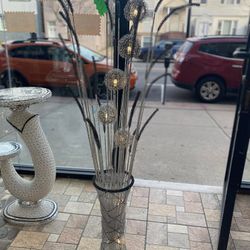 Floor Decor Vase With Mini Lights 