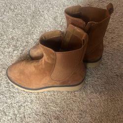 Beautiful Class art Boots Size 3 