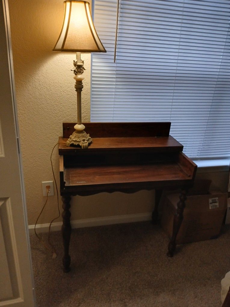 Small Wooden Antique Desk/Entry Table