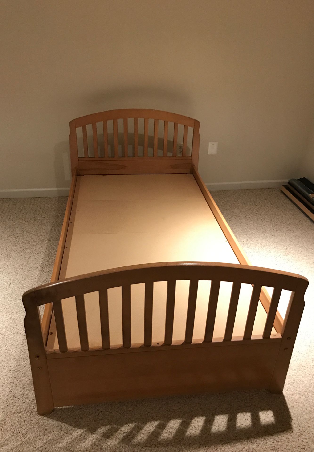 Wood bed frame for twin mattress bed