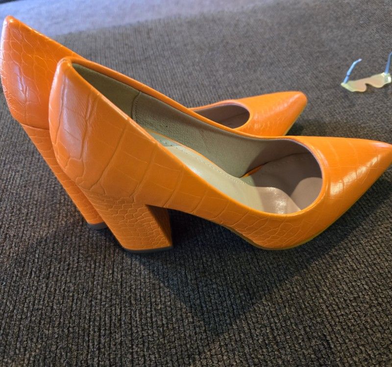 Size 7 Orange Heels