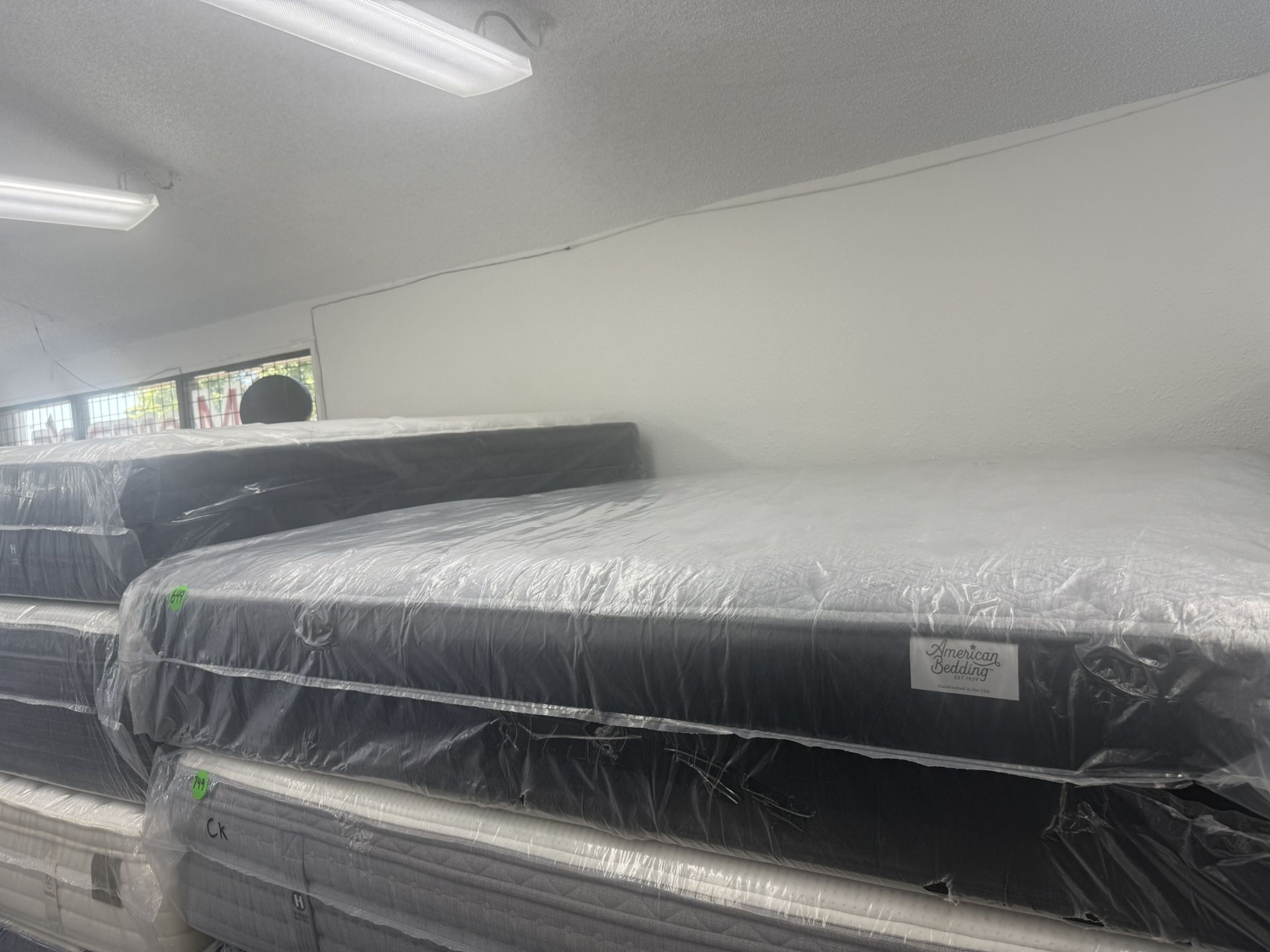 KING SIZE AMERICAN BEDDING MATTRESS & BOX SPRINGS BED SET
