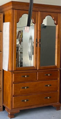 Brown cabinet