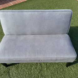 Sofa / Loveseat