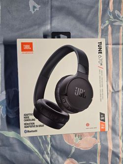JBL Tune 670NC new in box never opened