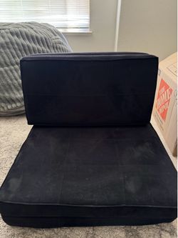 Foldable chair/bed