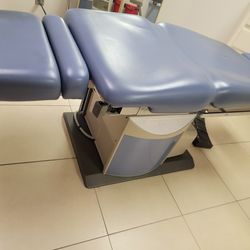 Medical Bed (Electric) Ritter Brand $450 obo,need gone asap