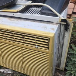 AC (DOES NOT BLOW COLD AIR) $10