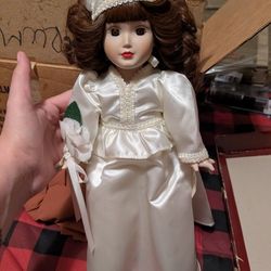 Porcelain Doll Brides Of America 