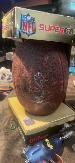 Marshawn Lynch signature