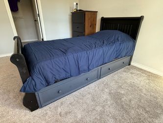 Twin trundle bed
