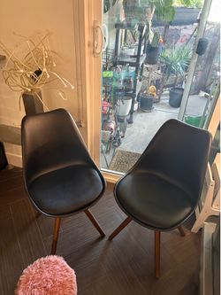 2 Black Chairs