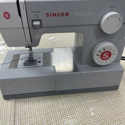 Heavy Duty Singer Sewing Machine 