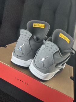 Jordan 4s