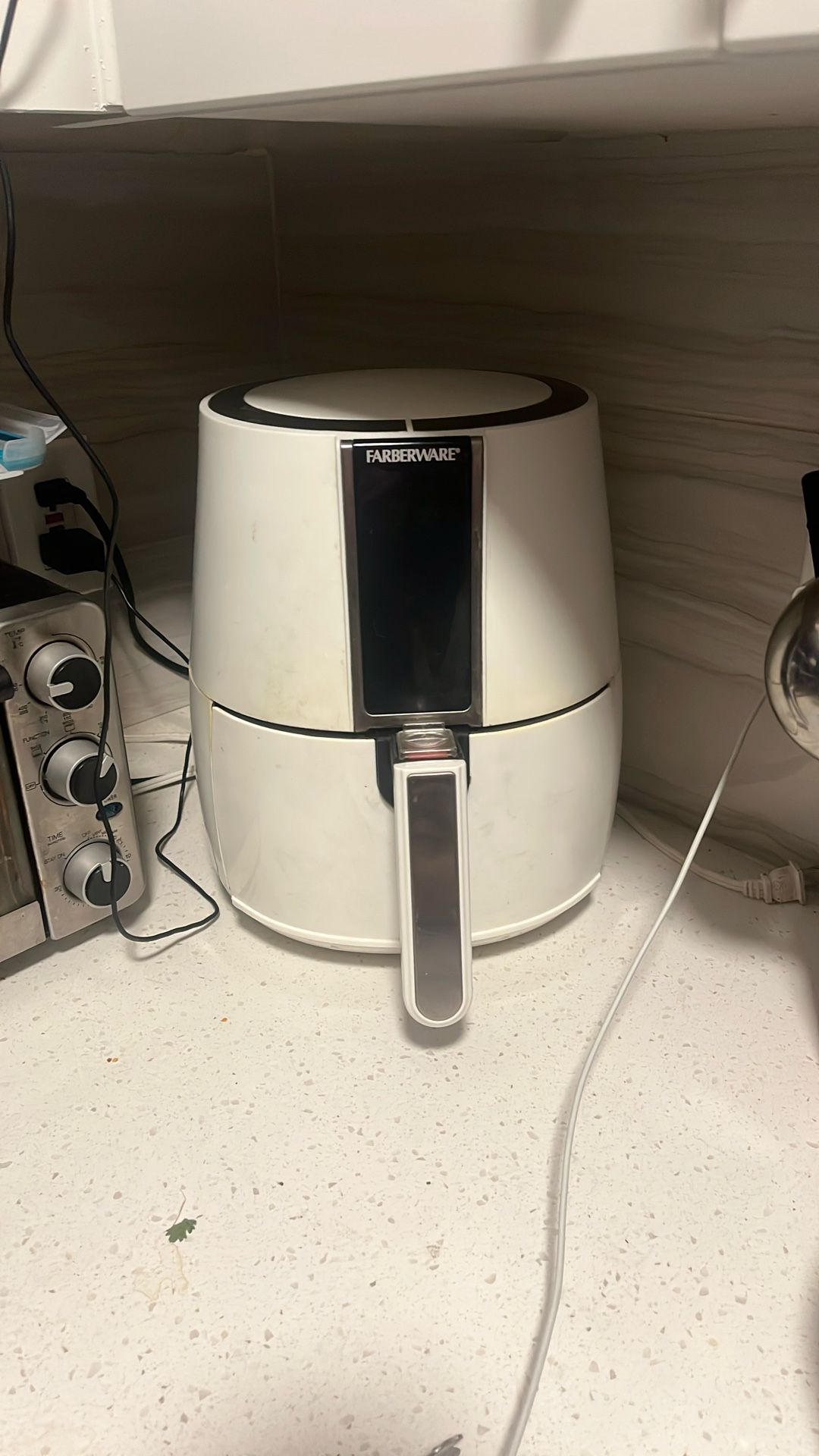 pots and pans with lids and air fryer 