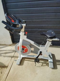 Schwinn ac performance exercise bike/ gym equipment/ workout equipment/ fitness equipment