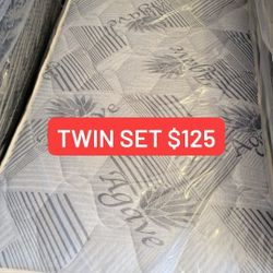 Twin Set 