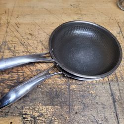 2 HexClad 8" Pans