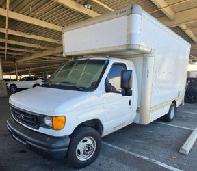 2007 Ford E-450