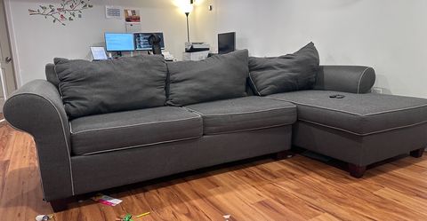 Sofa  Free