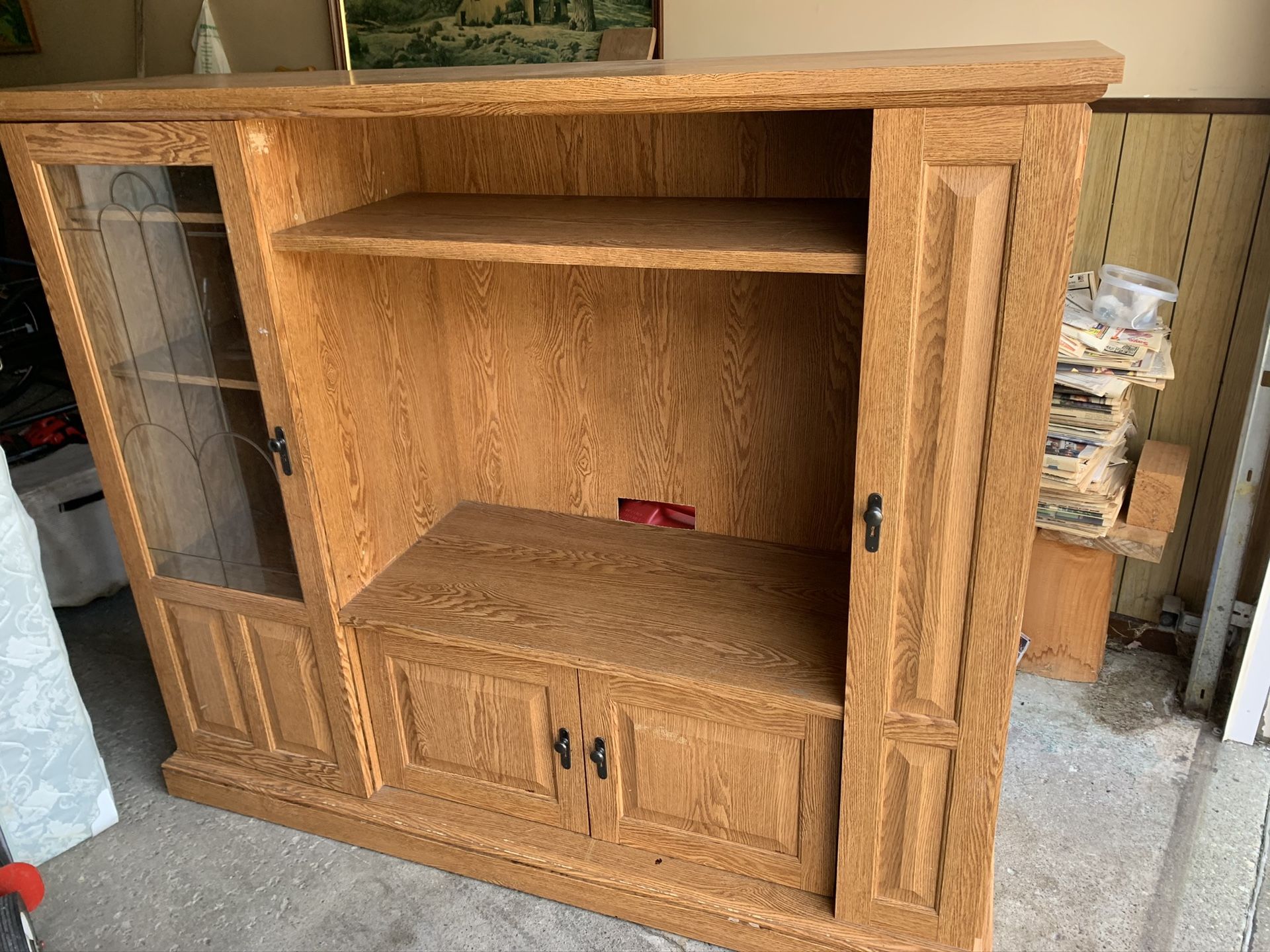 FREE ENTERTAINMENT CENTER