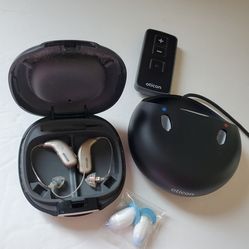 Oticon Rechargeable Hearing Aids with Charger & Remote – Pre-Owned