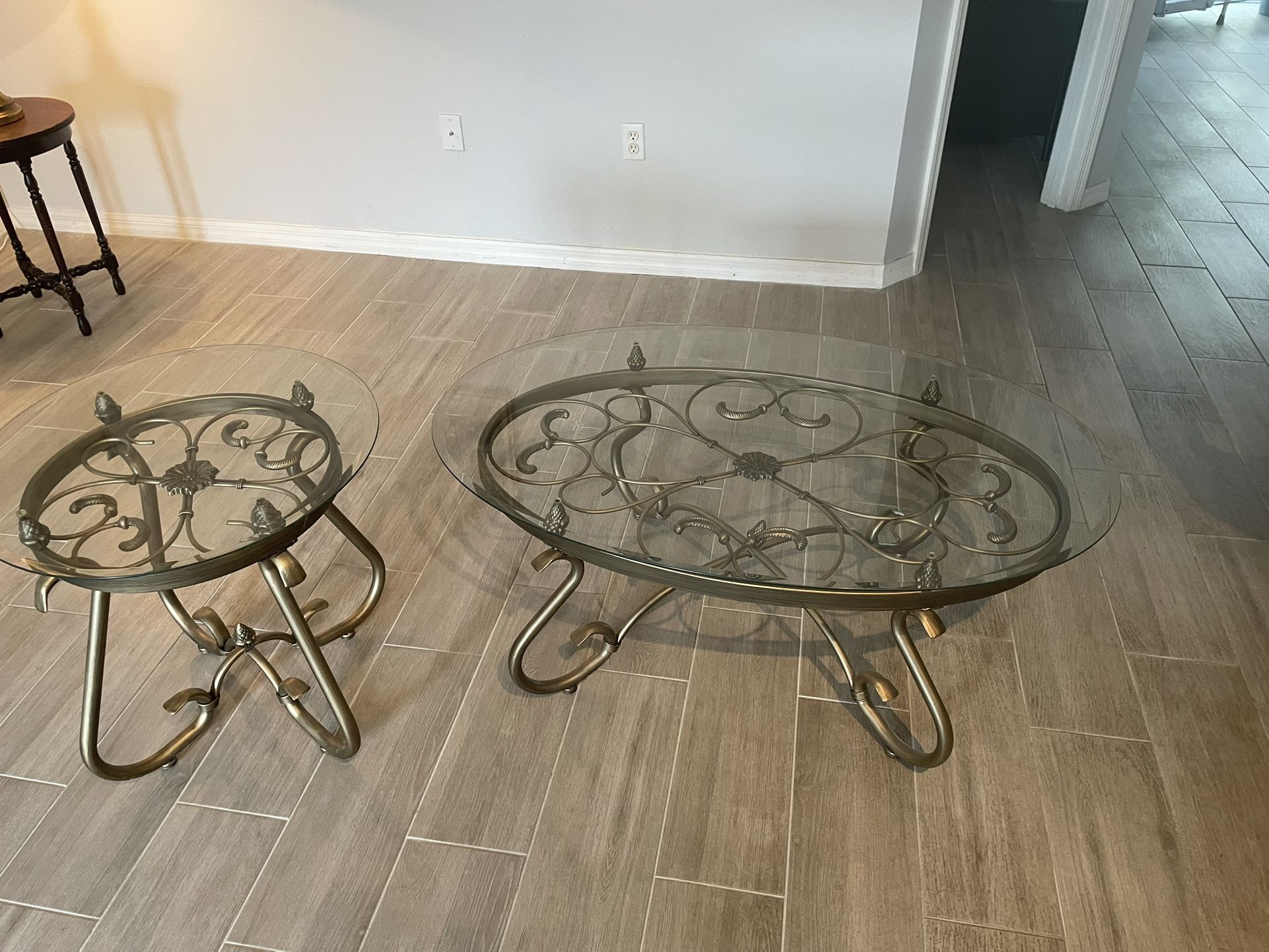 Coffee and side table