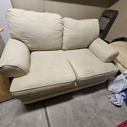 LOVESEAT