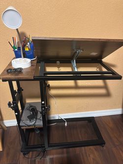 Computer desk