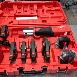 Milwaukee Press Tool 