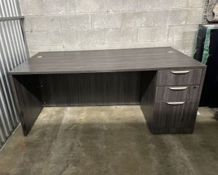 Office Furniture - Desk like new $300 OBO
