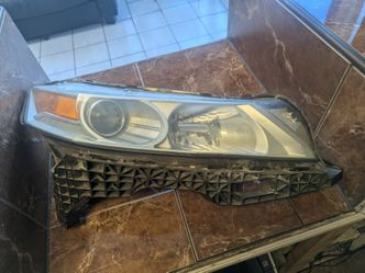Acura TL  right side headlight